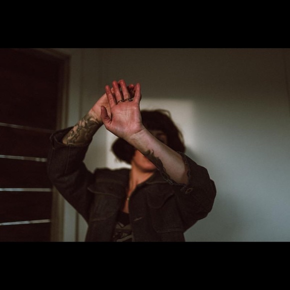 Meet your Posher, Amanda - Picture 3 of 9